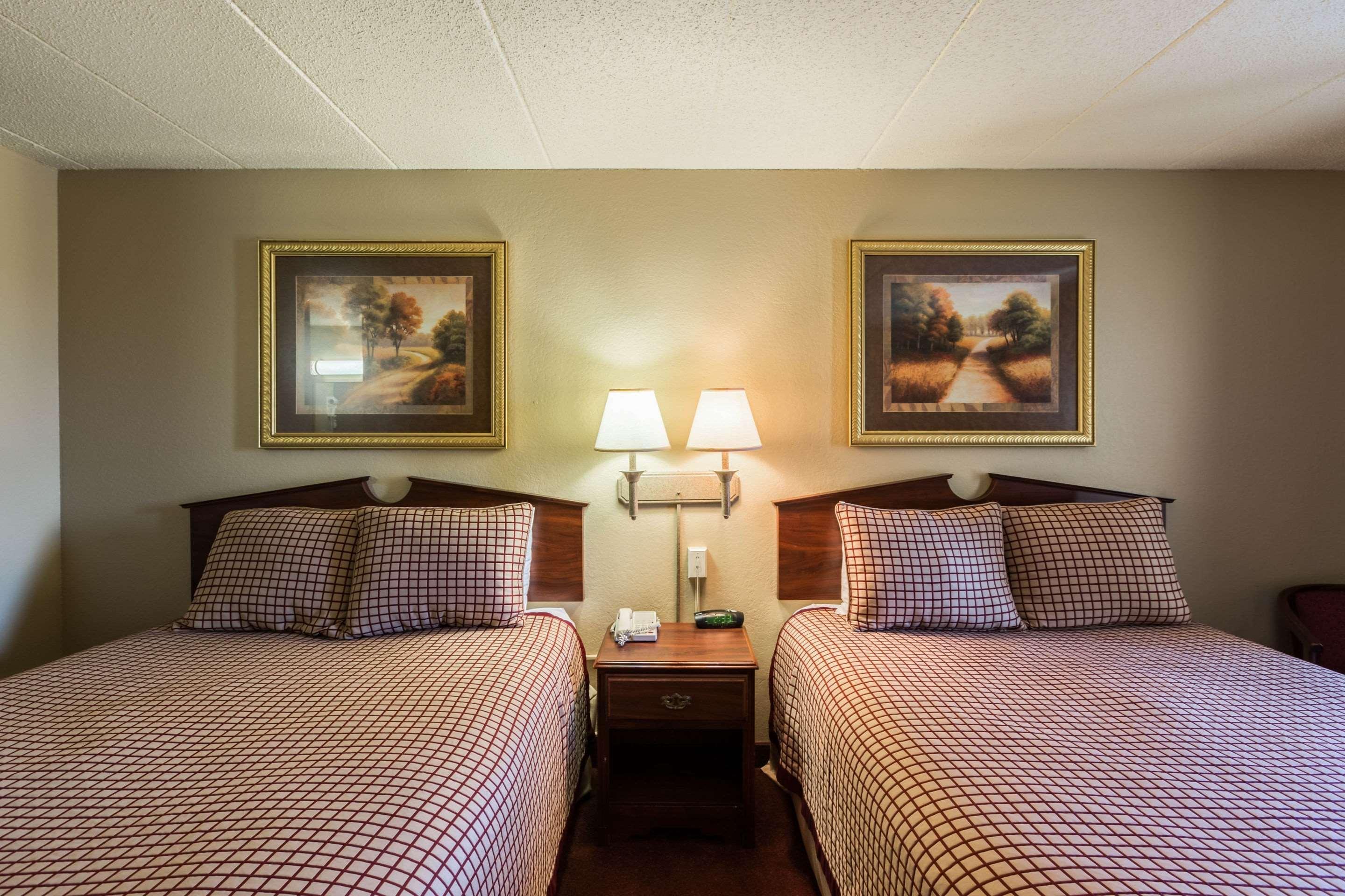 Rodeway Inn Норфолк Екстериор снимка