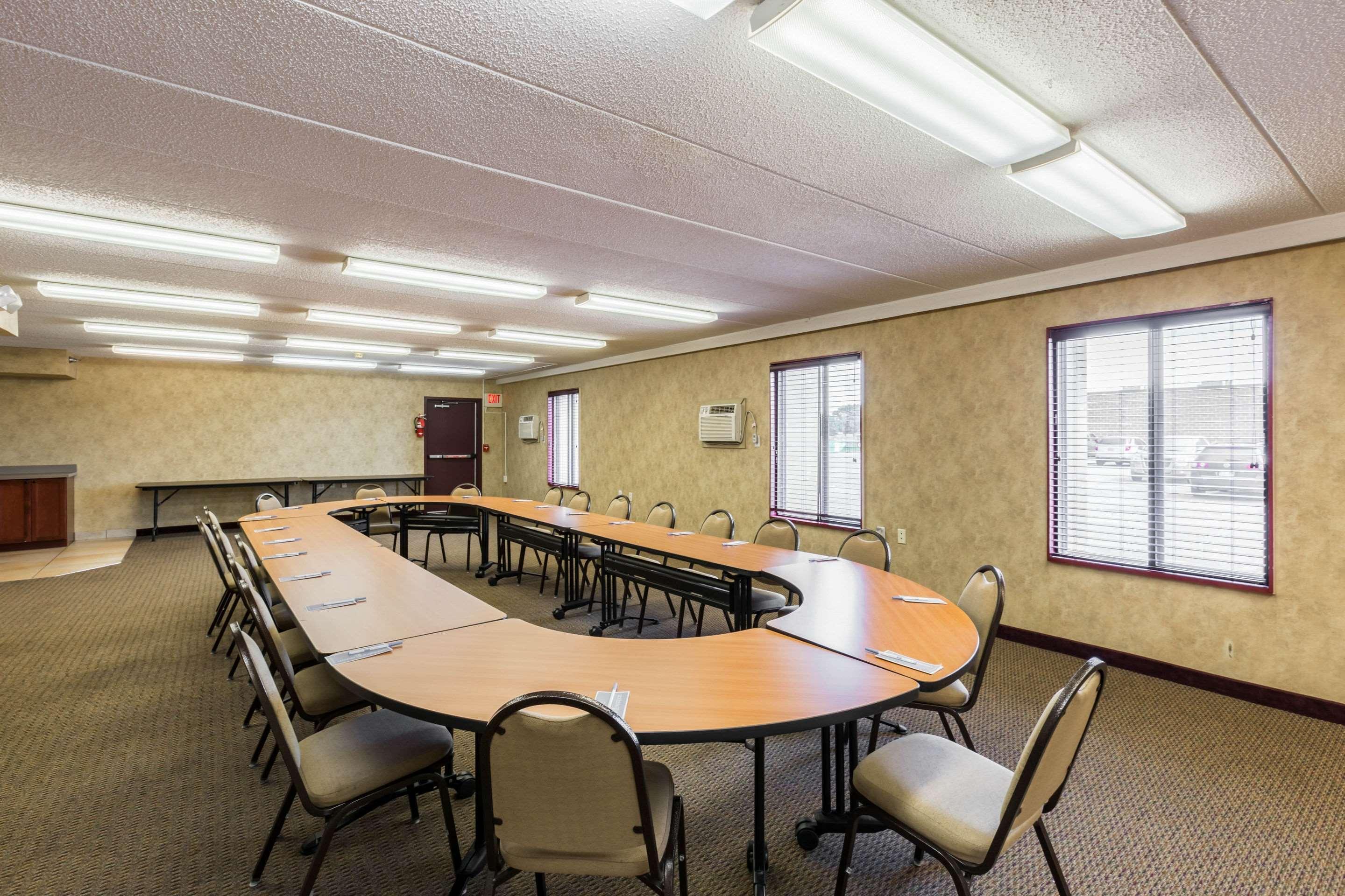 Rodeway Inn Норфолк Екстериор снимка