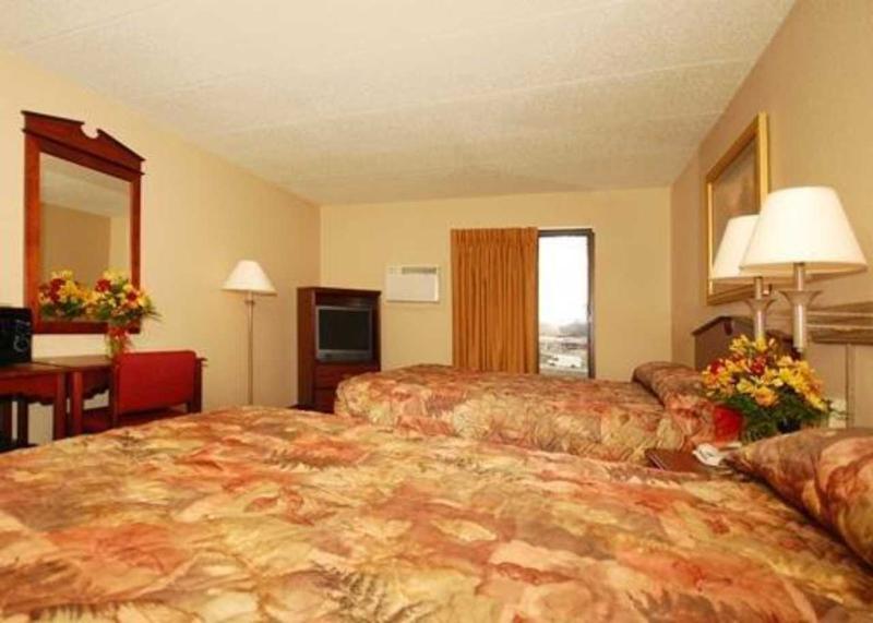 Rodeway Inn Норфолк Екстериор снимка