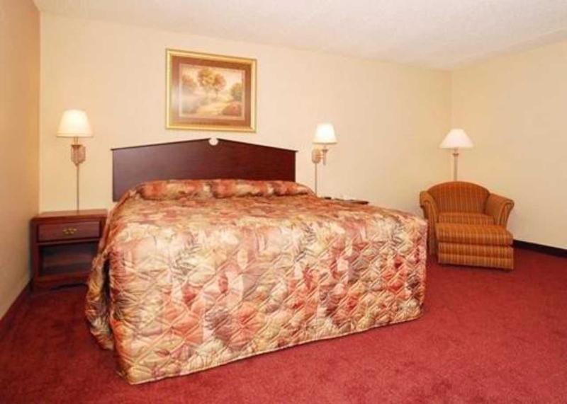 Rodeway Inn Норфолк Екстериор снимка